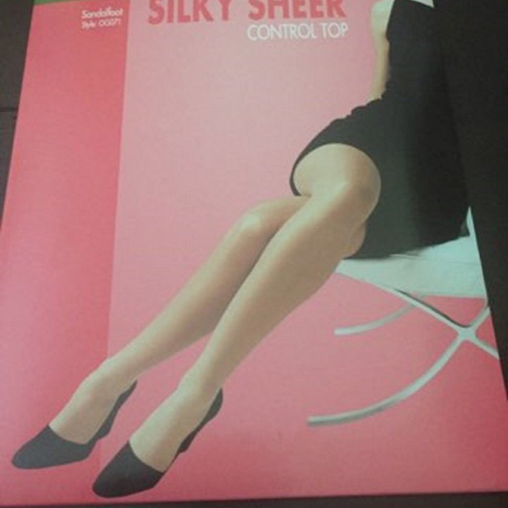 Pantyhose/Hosiery Hanes Silky Sheer Sandlefoot Color: Pearl, Size: AB